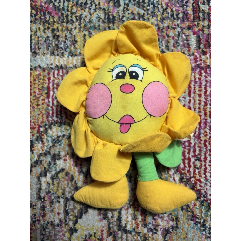 Fairview 1988 Flower Plush Stuffed Animal Toy Daisy